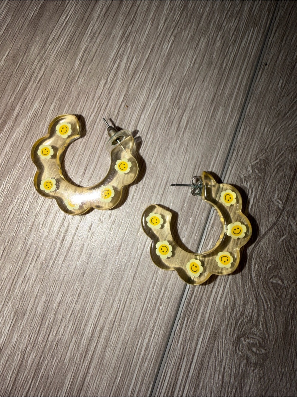 Francesca's Collections Yellow Smiley Flower Hoop Earrings